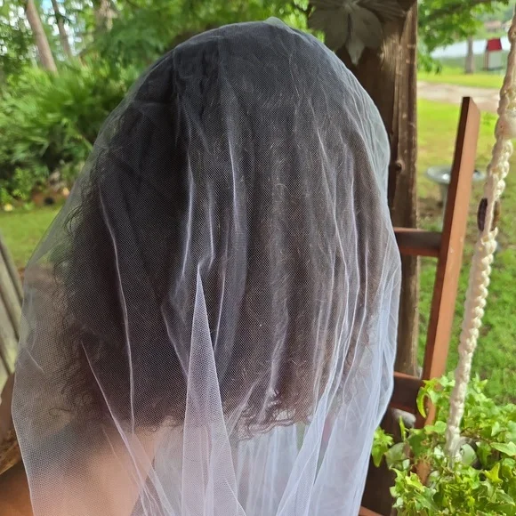 White Trailing Extra-long Tulle Veil - Picture 7 of 11